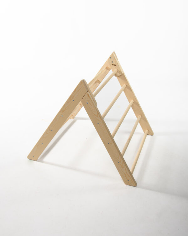 Triángulo Pikler Montessori - Imagen 10